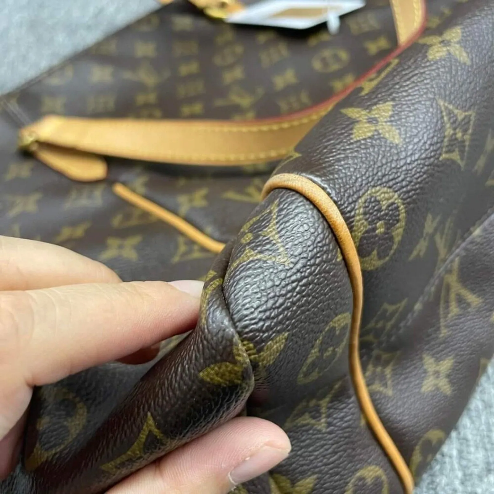 100% Authentic Louis Vuitton Totally MM Brown Monogram Shoulder Bag