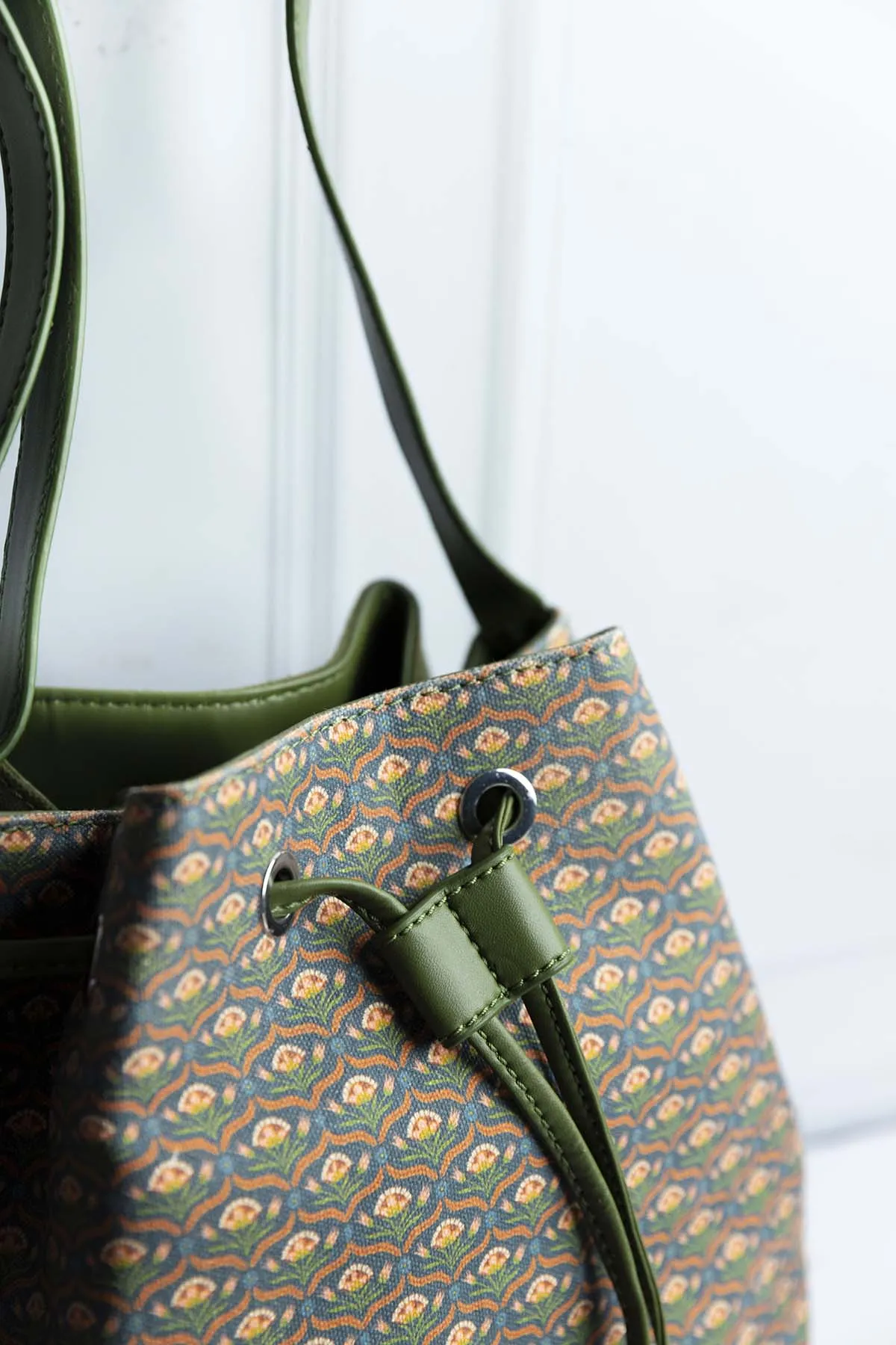 Bella - Small Bucket Sling Bag for Women