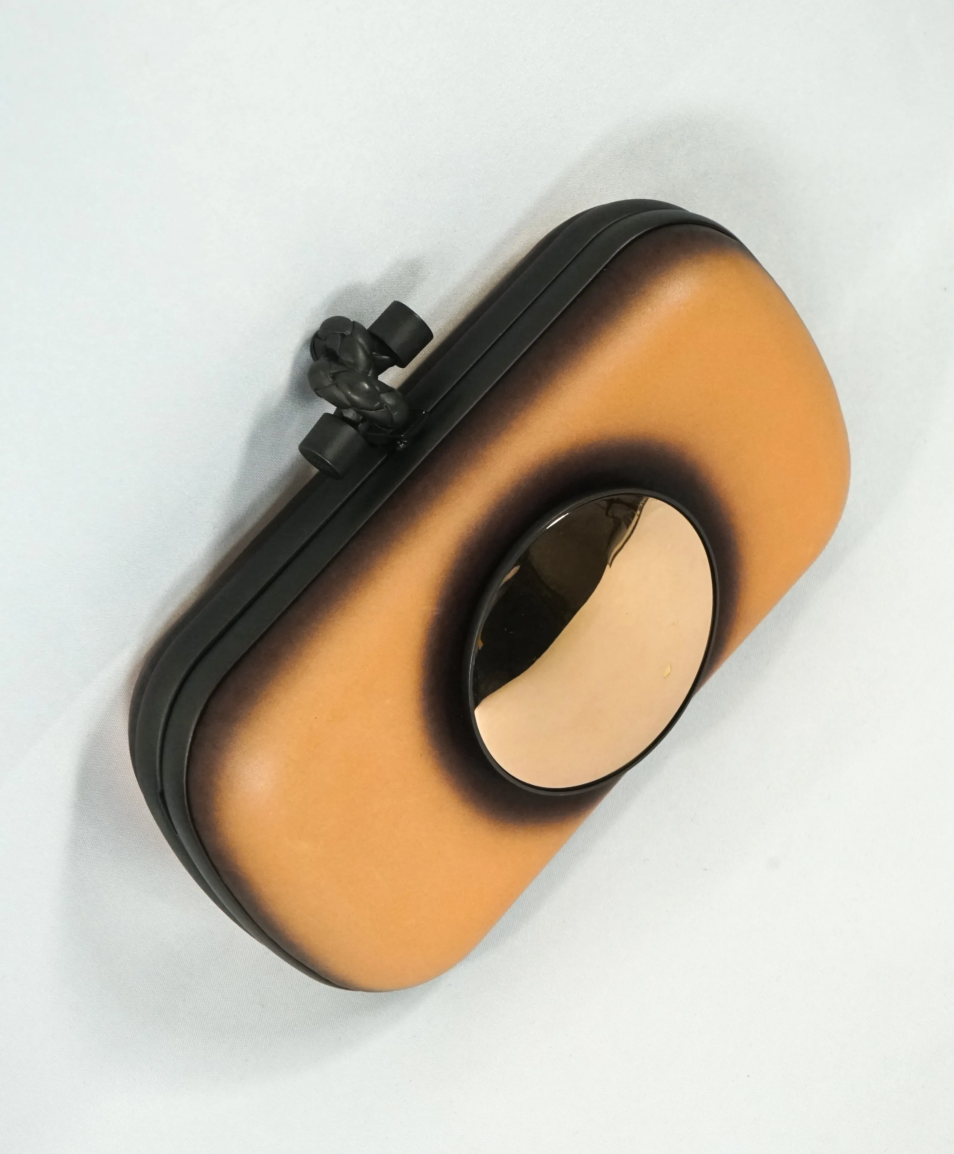 BOTTEGA VENETA - Mirror Lens Knot Brass Nappa Clutch -
