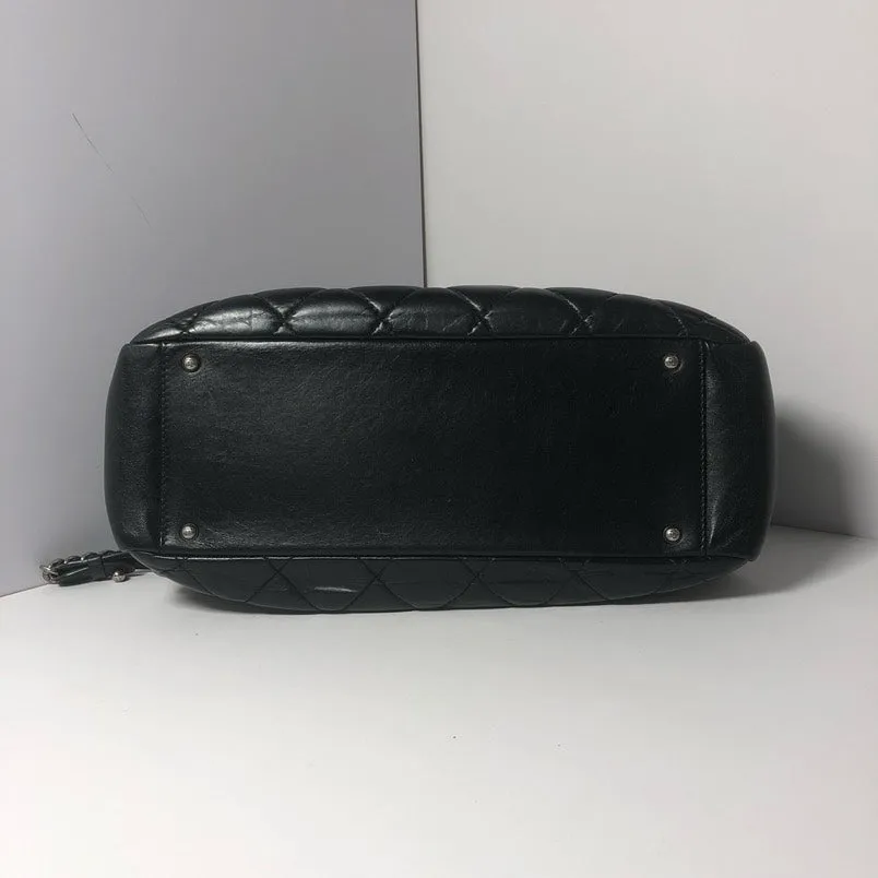Chanel Quilted Calfskin Hobo Bag in Black