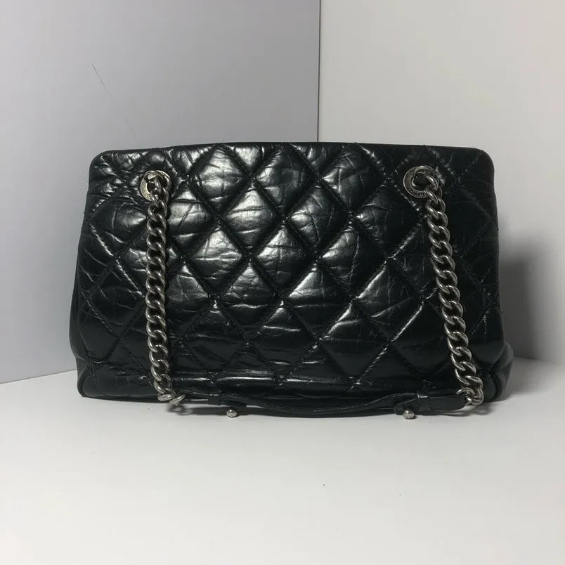 Chanel Quilted Calfskin Hobo Bag in Black