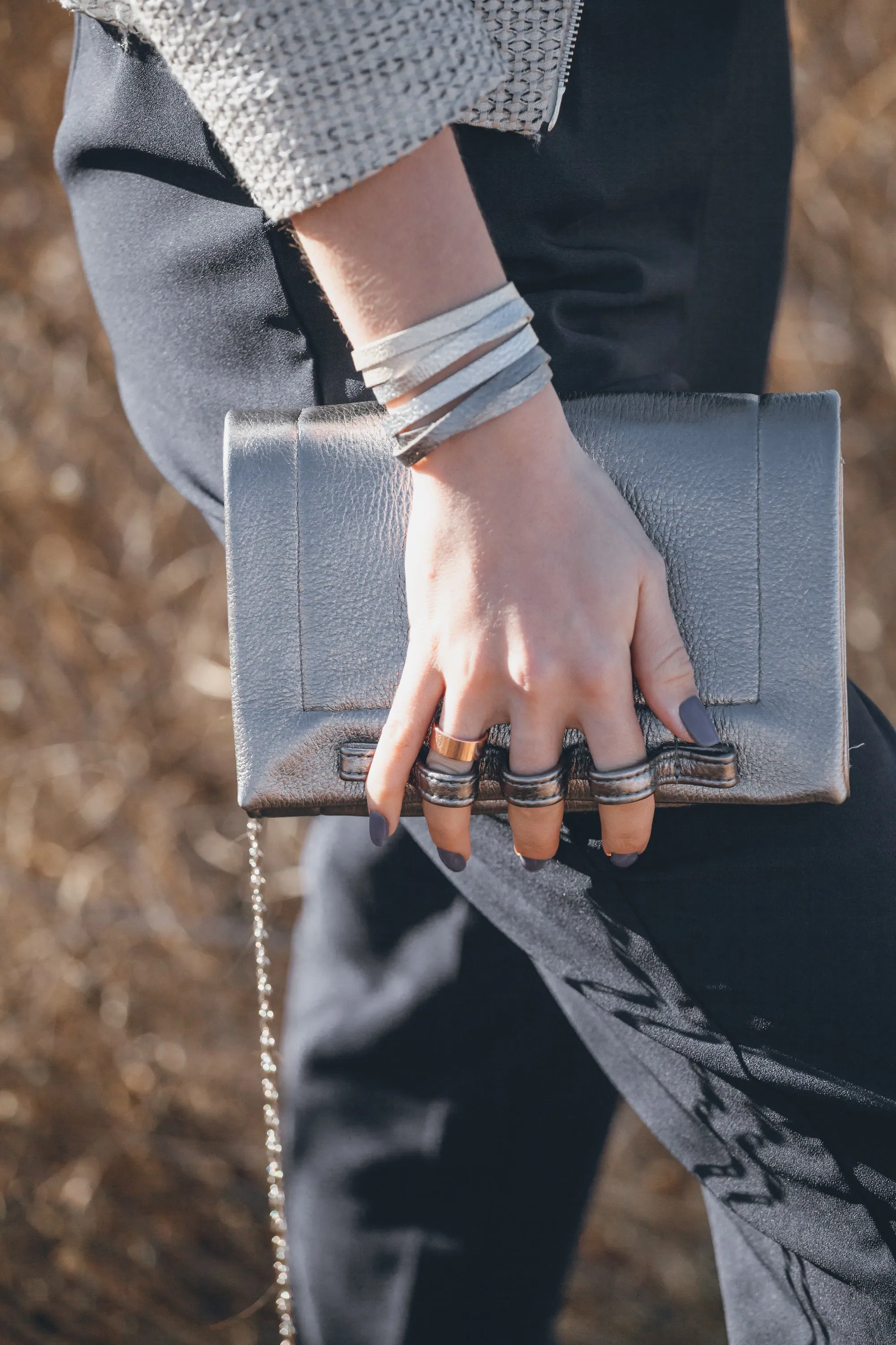 Davaa ring clutch