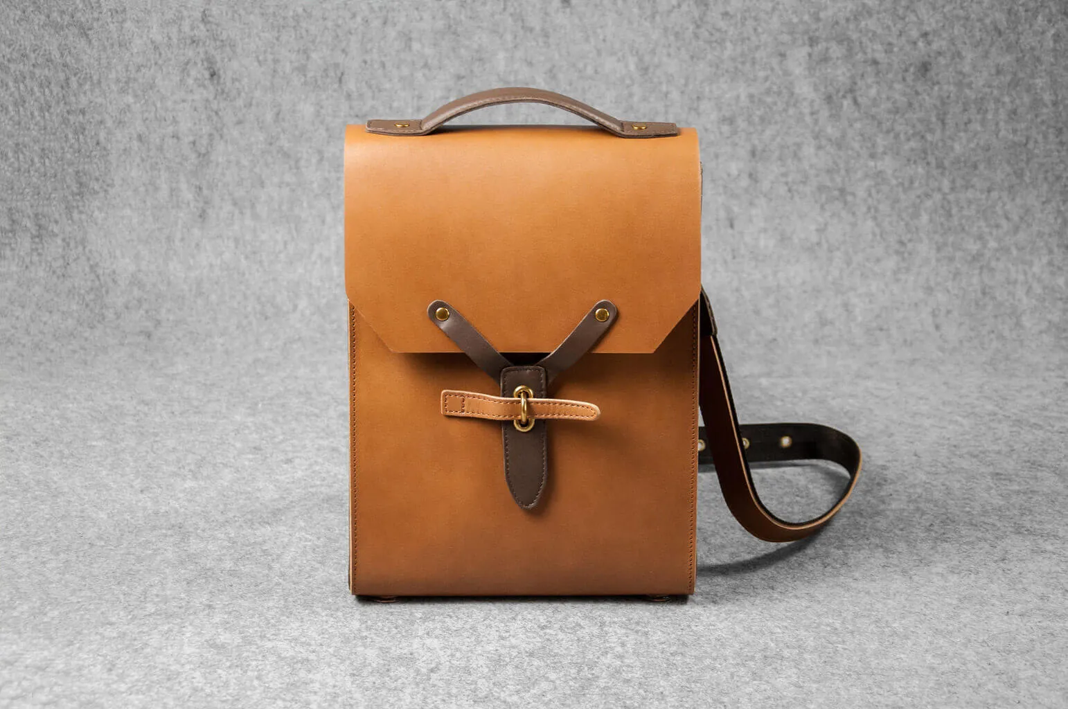 DESIGNER BACKPACK MINI