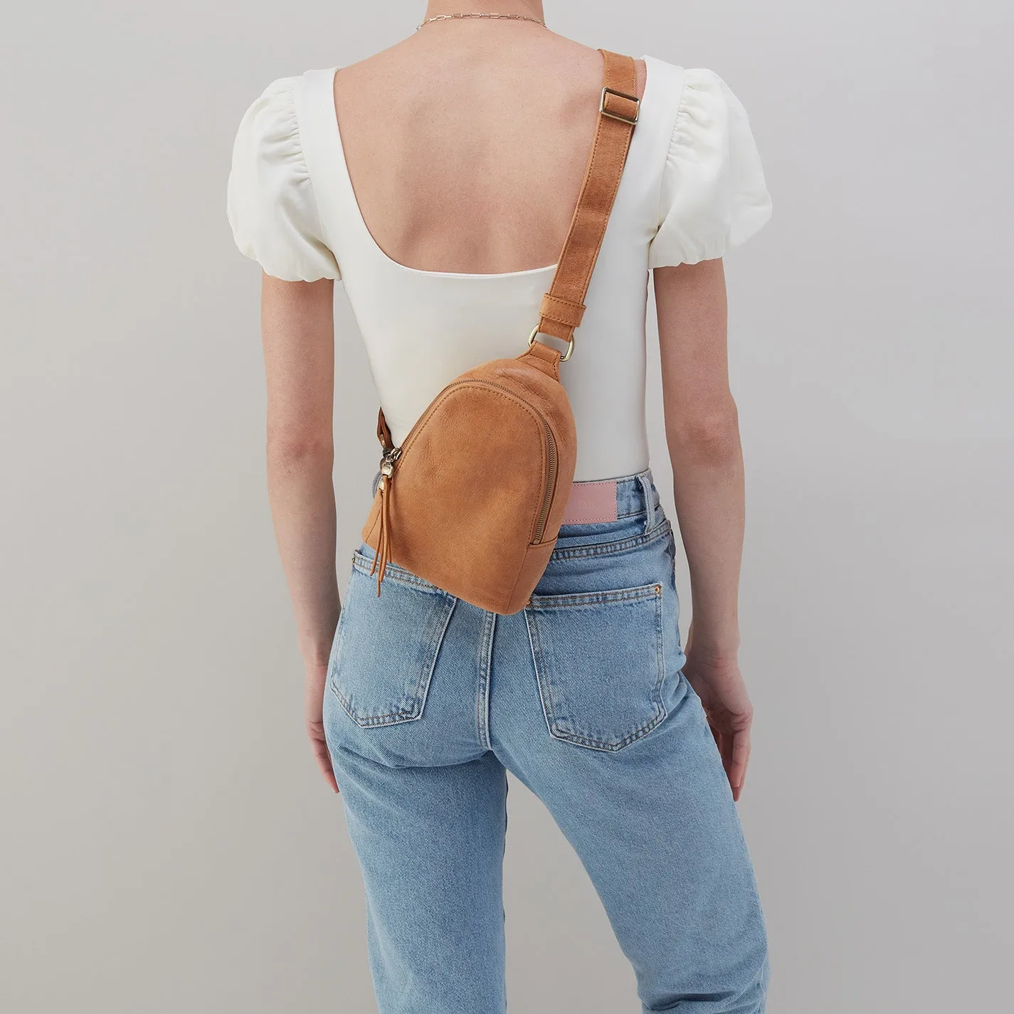 Fern Sling In Buffed Leather - Whiskey