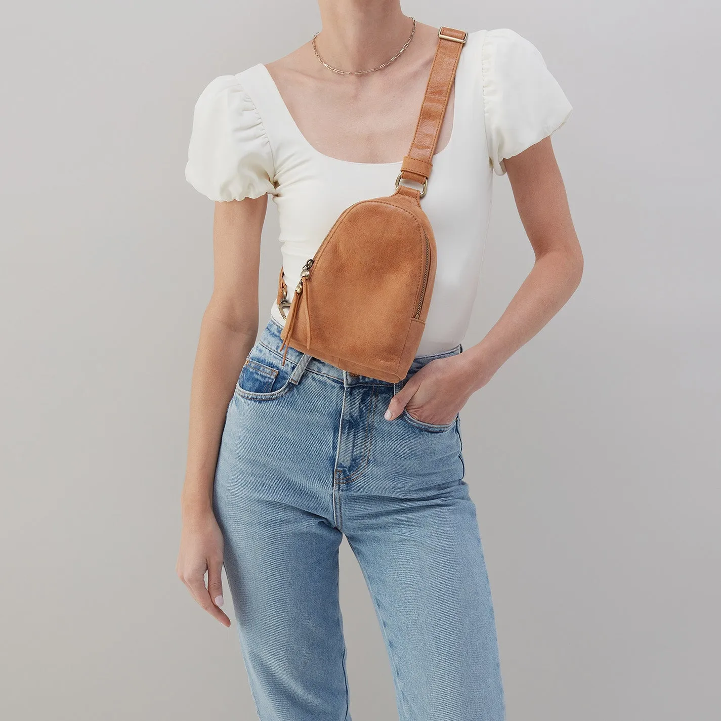 Fern Sling In Buffed Leather - Whiskey