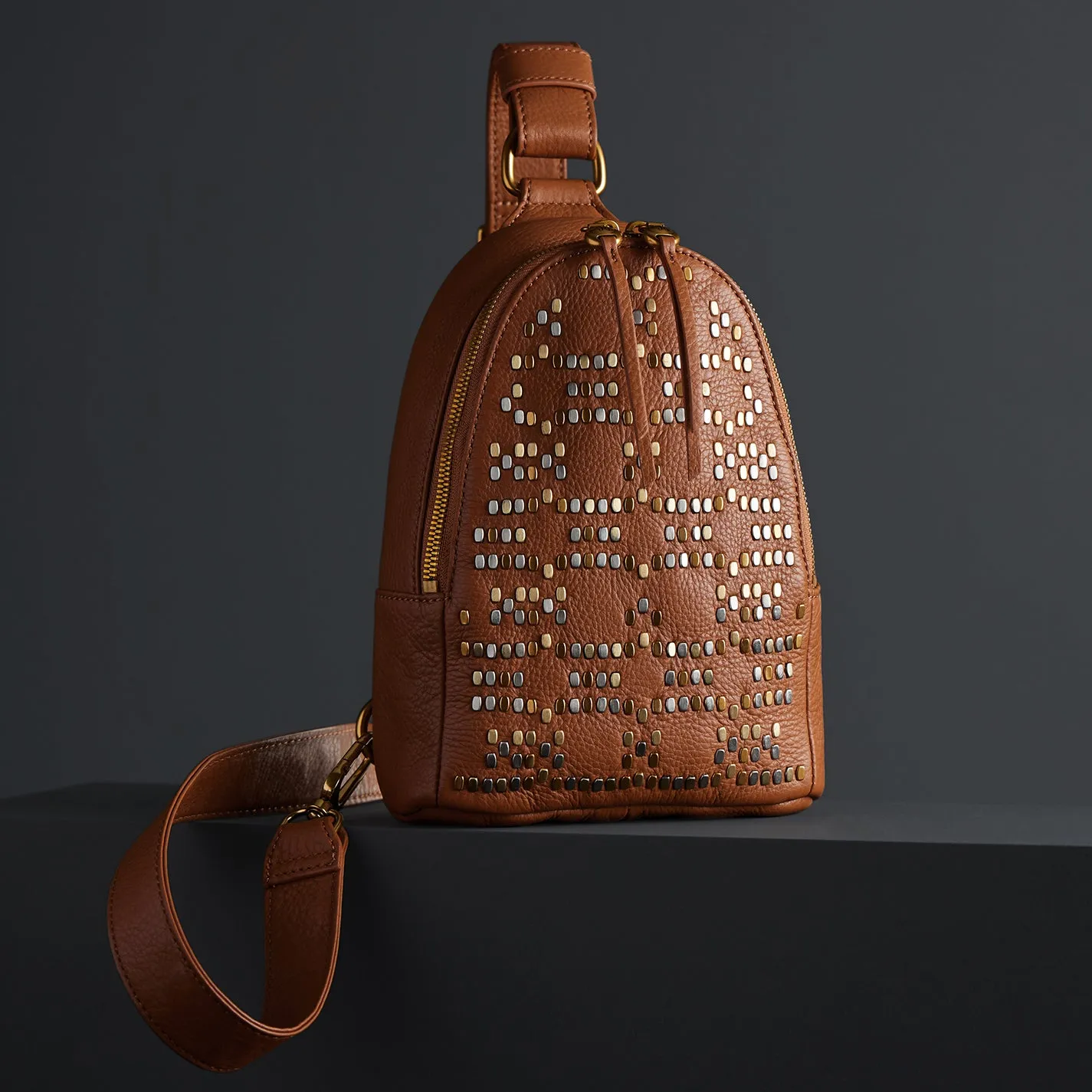 Fern Sling In Pebbled Leather - Warm Honey Pixel Studded
