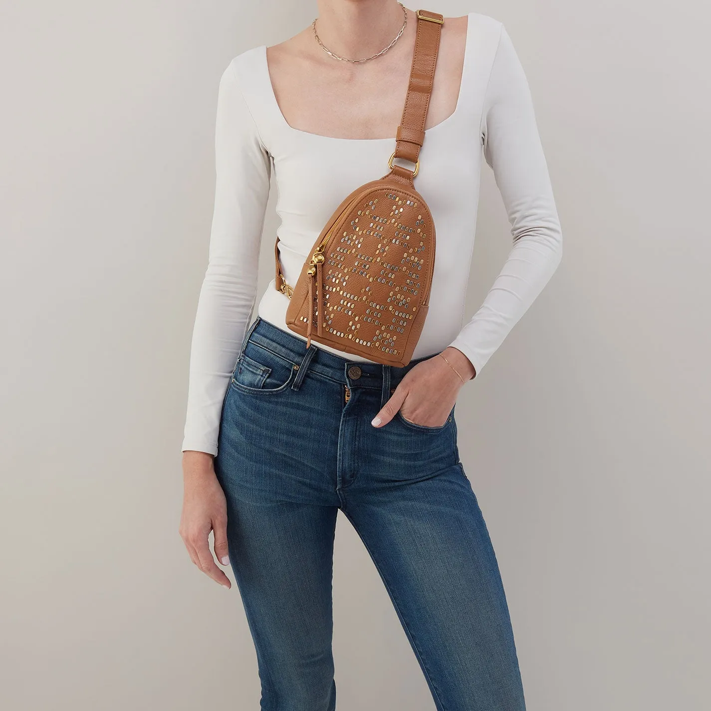 Fern Sling In Pebbled Leather - Warm Honey Pixel Studded
