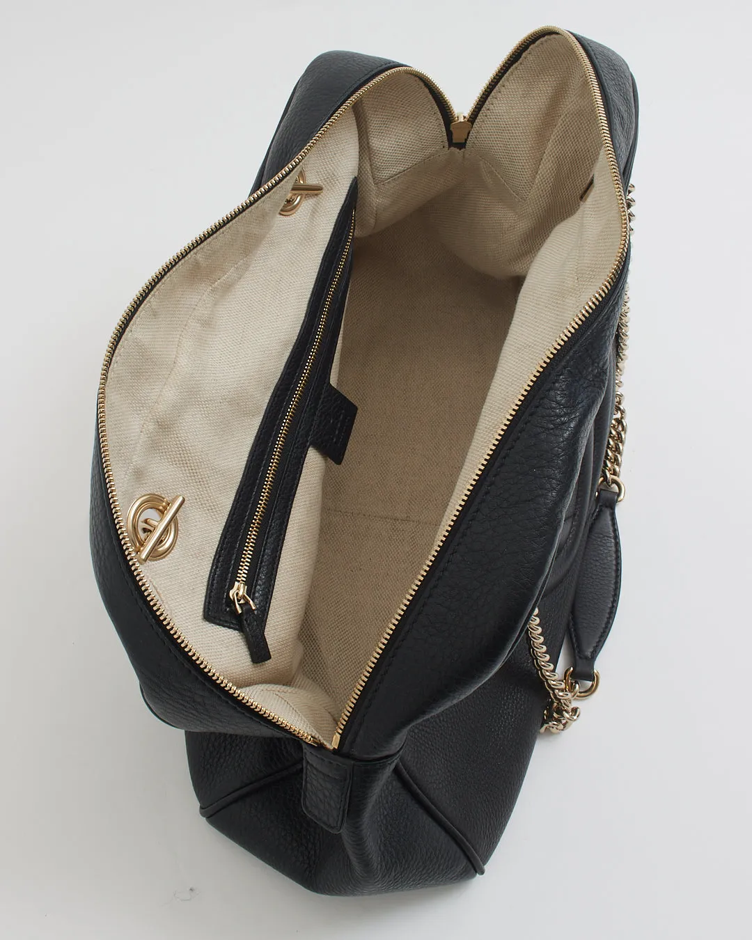 Gucci Black Pebbled Leather Chain Soho Shoulder Bag