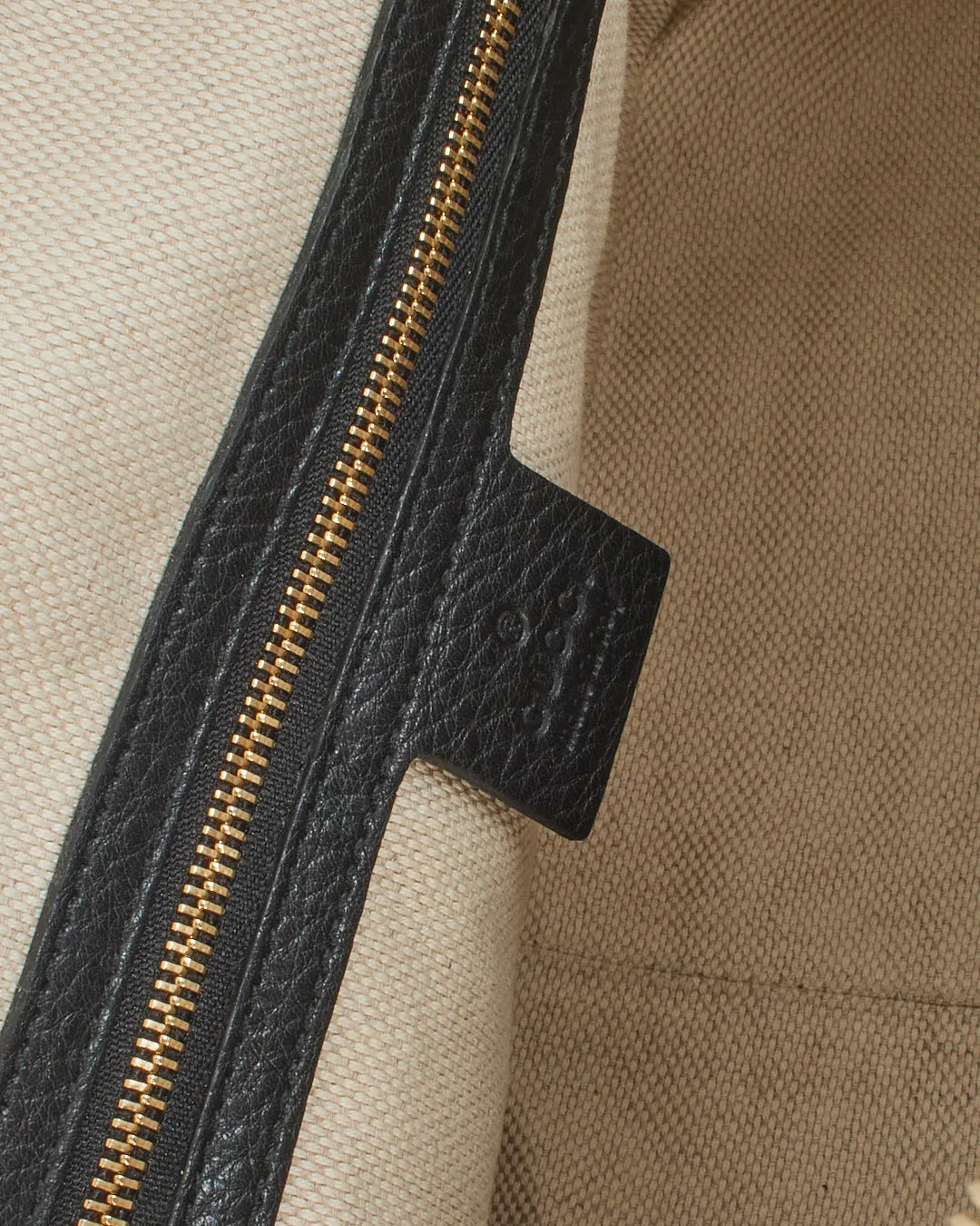 Gucci Black Pebbled Leather Chain Soho Shoulder Bag