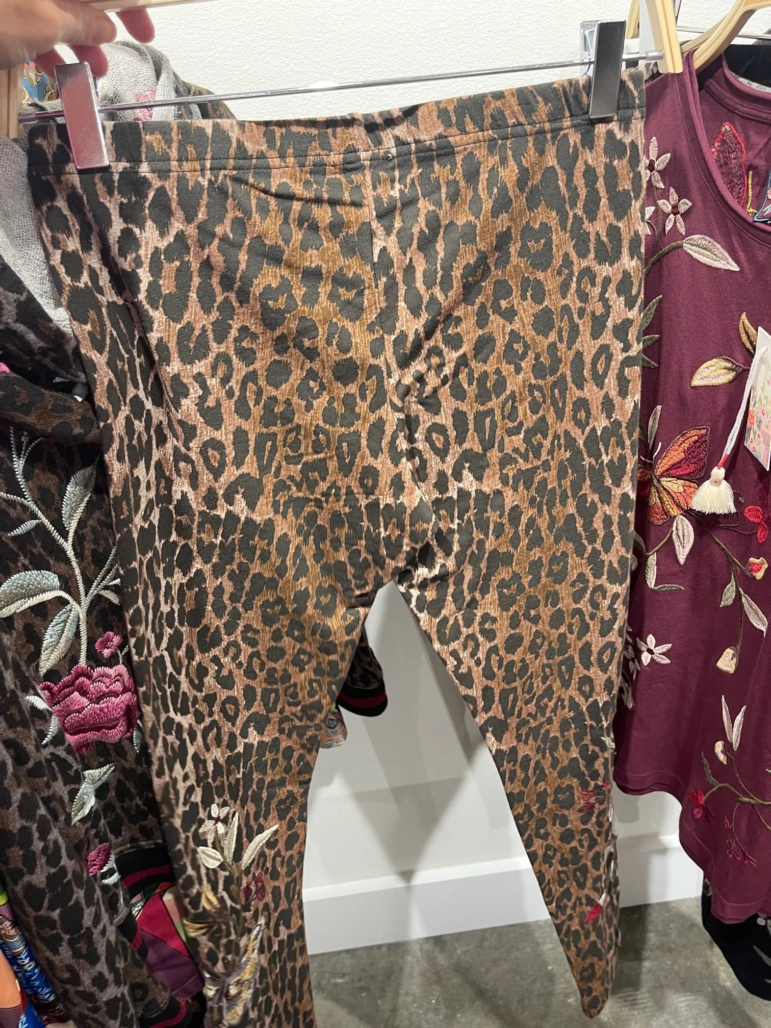 Johnny Was Legging Penelope Leggings Leopard Embroidery Floral Pants Medium NEW