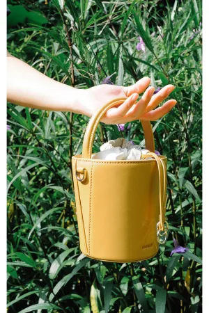 LEATHER MUSTARD MINI BASKET BUCKET