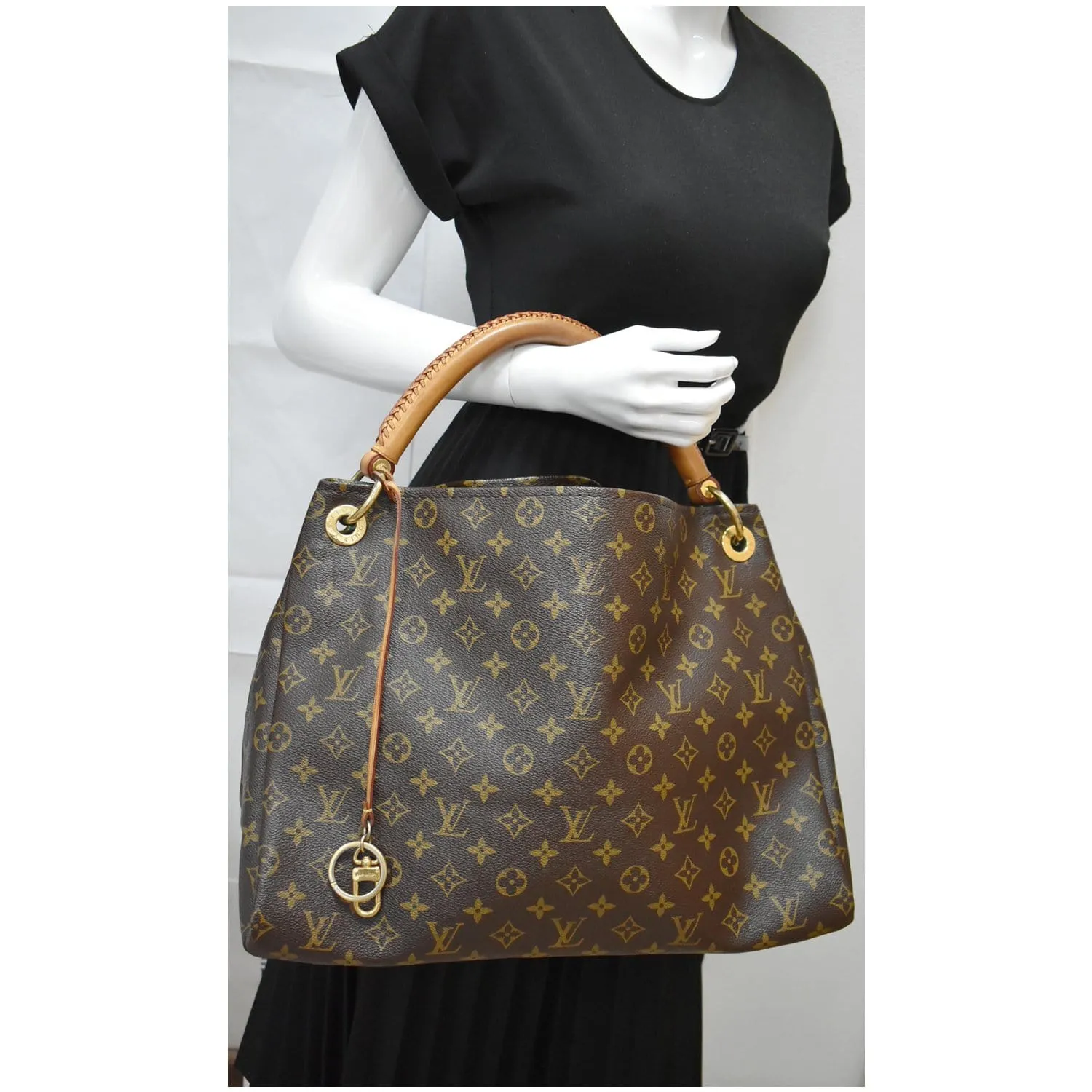 LOUIS VUITTON Artsy MM Monogram Canvas Hobo Bag Brown