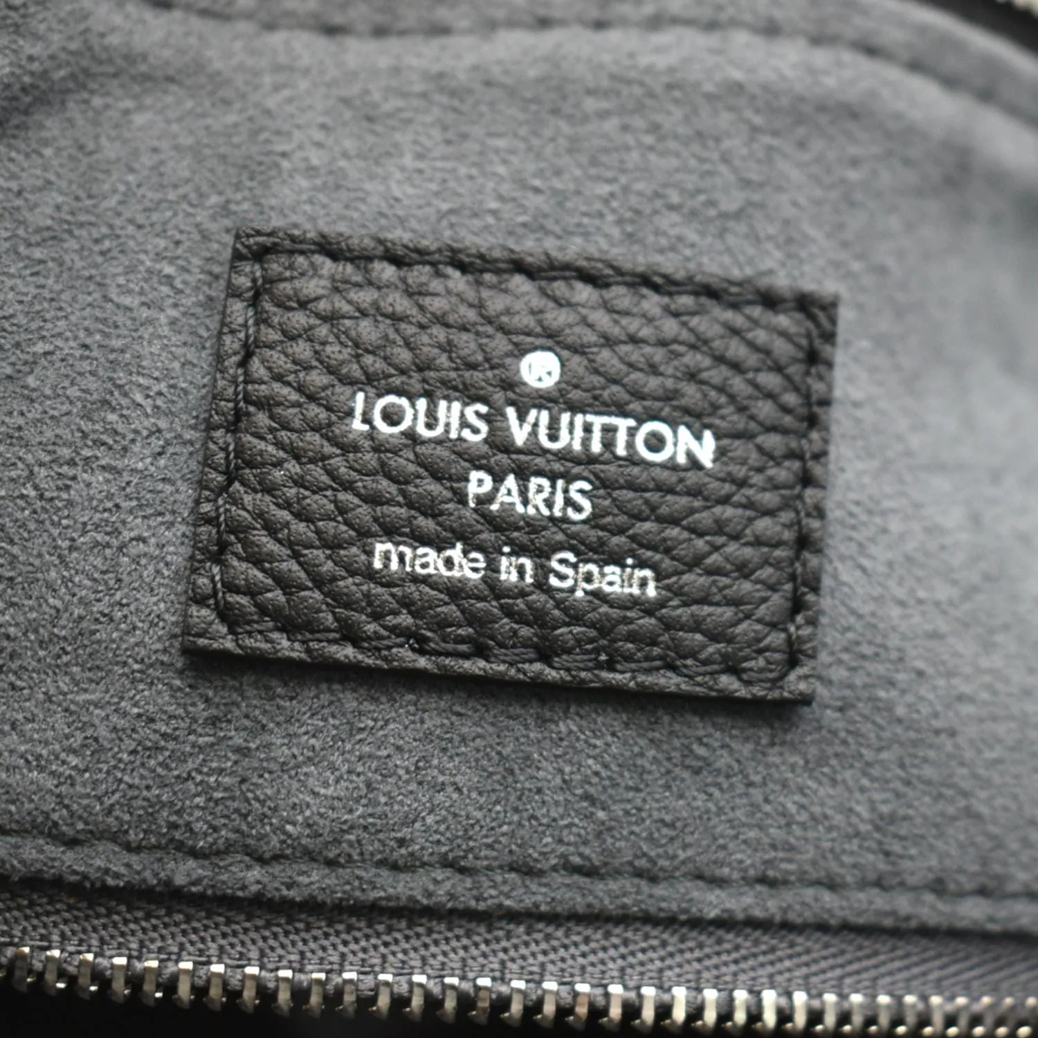 LOUIS VUITTON Beaubourg Mahina MM Leather Hobo Shoulder Bag Black