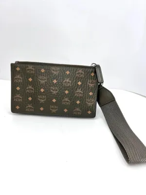MCM GREEN SEA TURTLE VISETOS ZIP WRISTLET CLUTCH