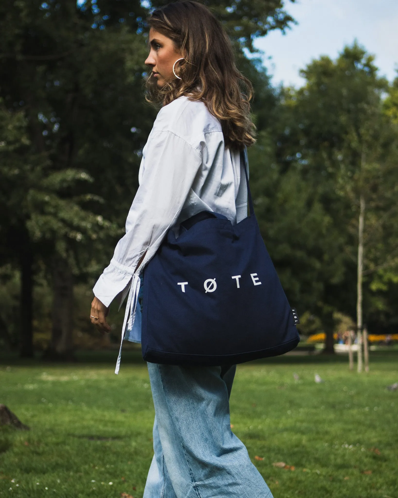 Navy Blue TØTE Shoulderbag Women