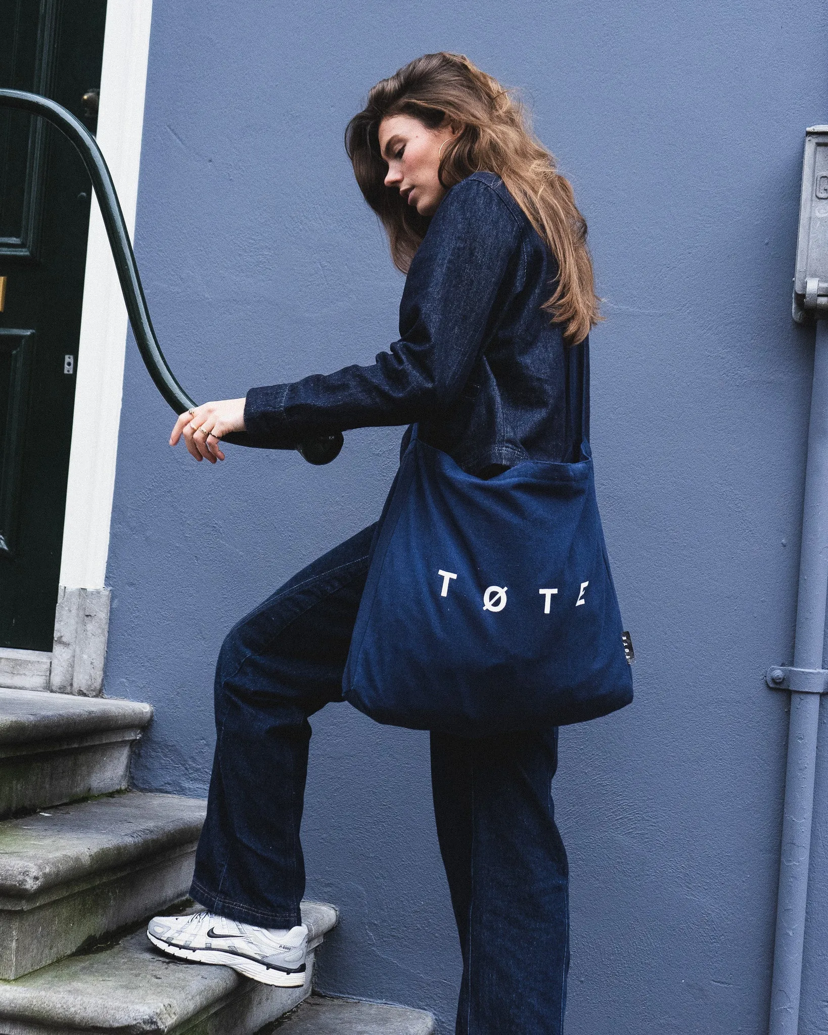Navy Blue TØTE Shoulderbag Women