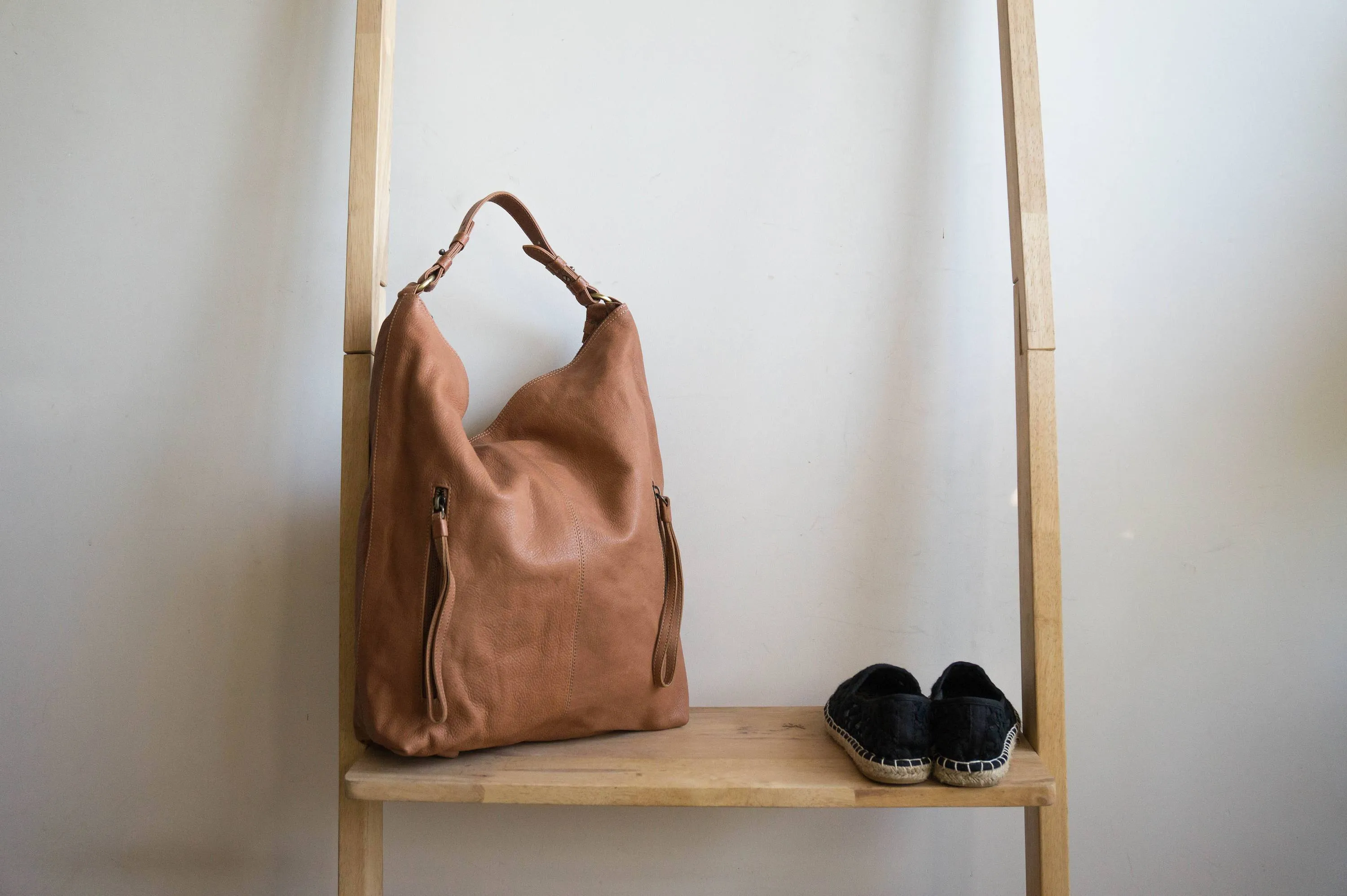 Neve Hobo Convertible Tote in Tan brown