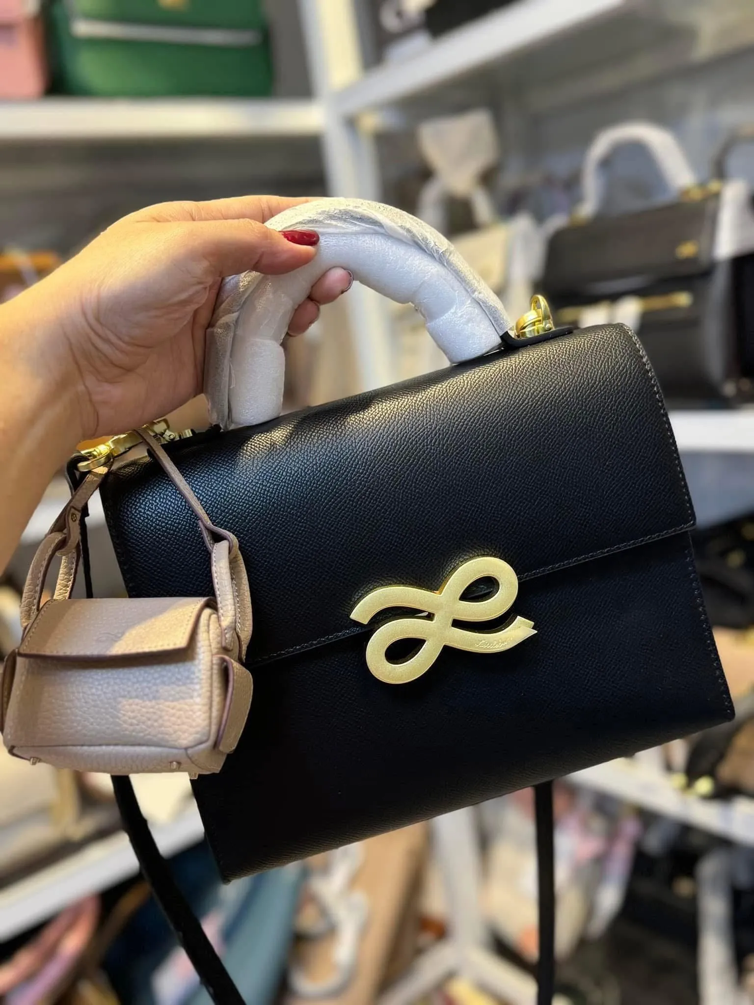 Parfait 22 Black PU