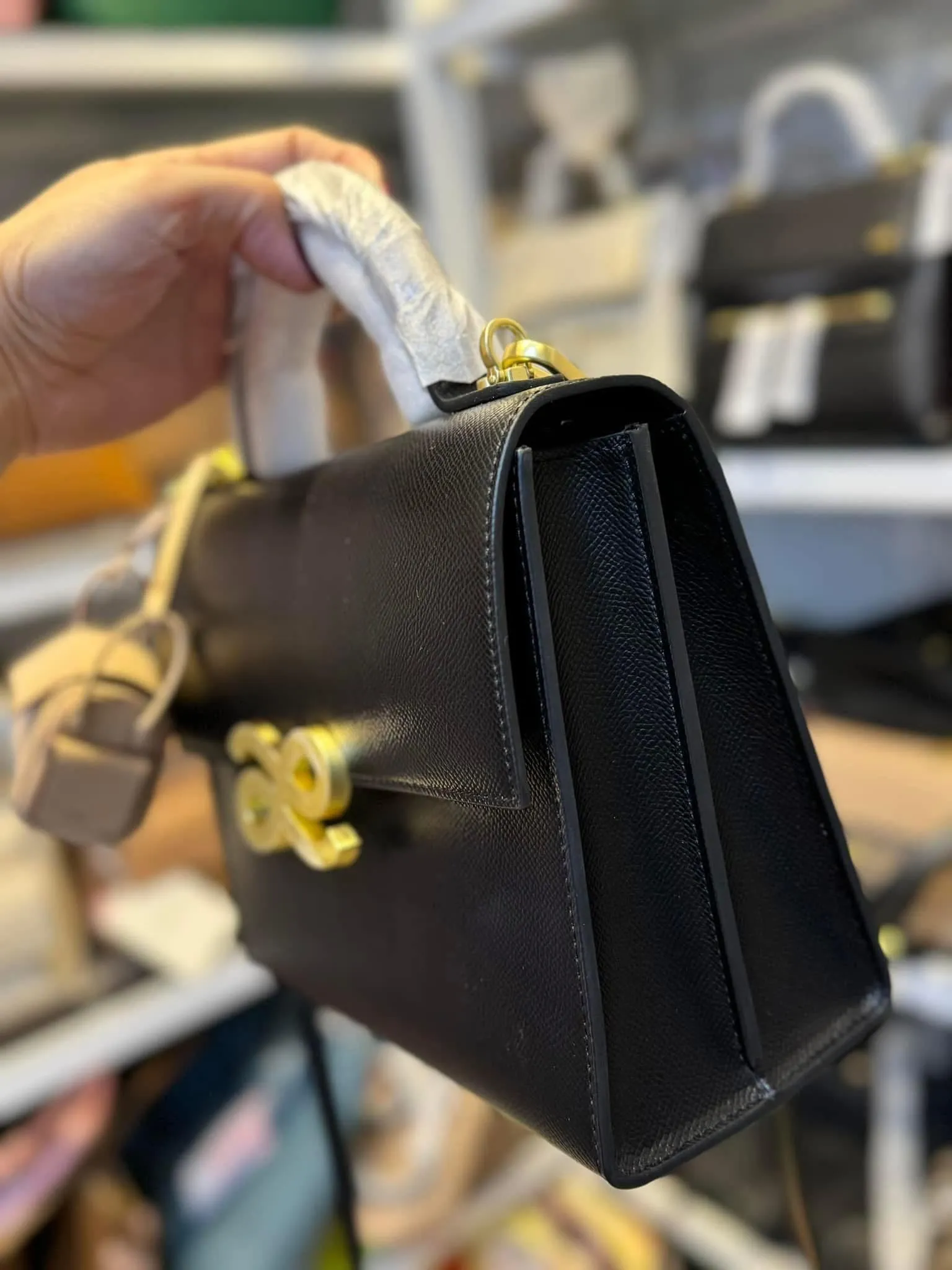 Parfait 22 Black PU