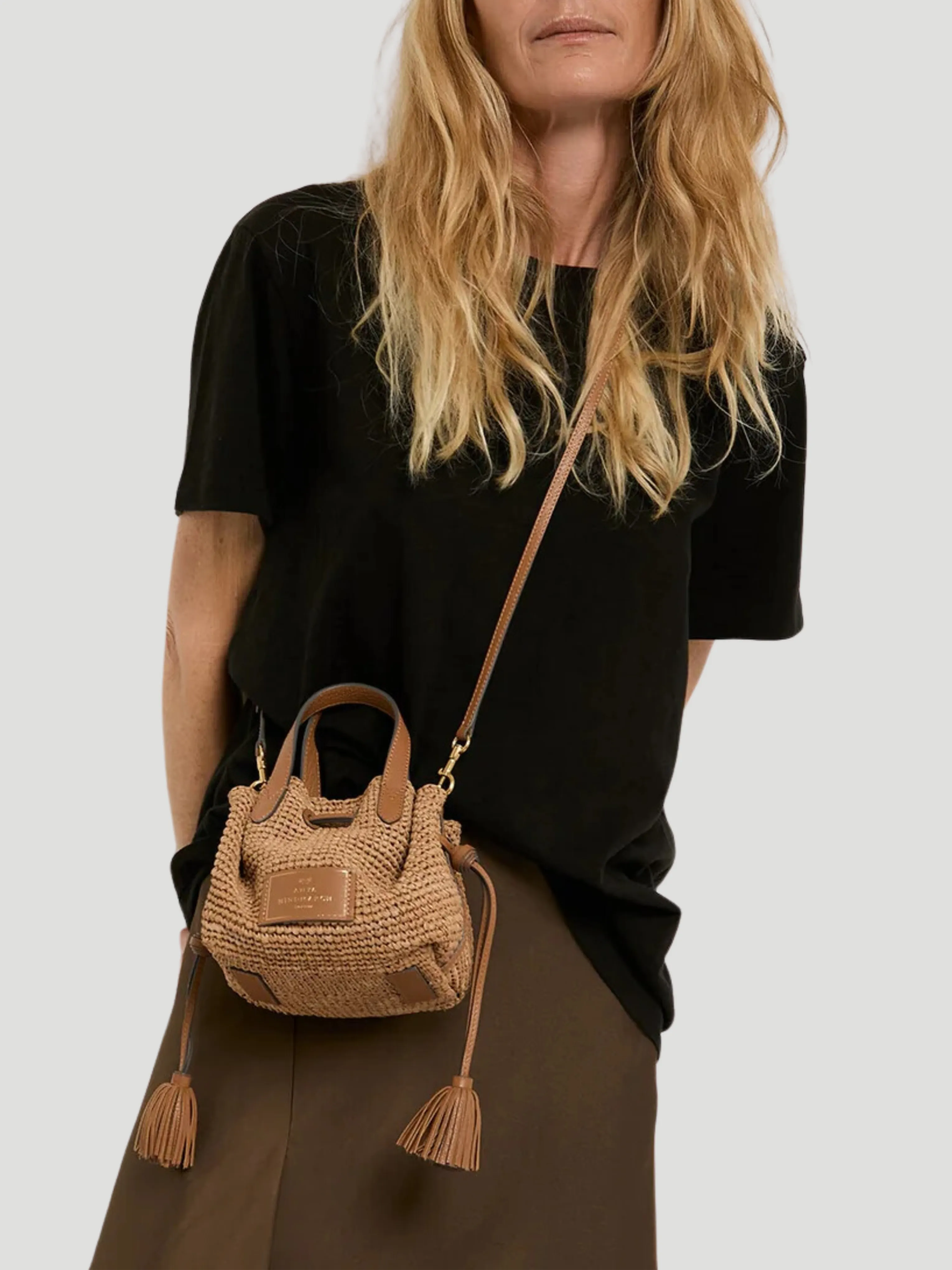 Raffia Small Drawstring Tote in Pecan