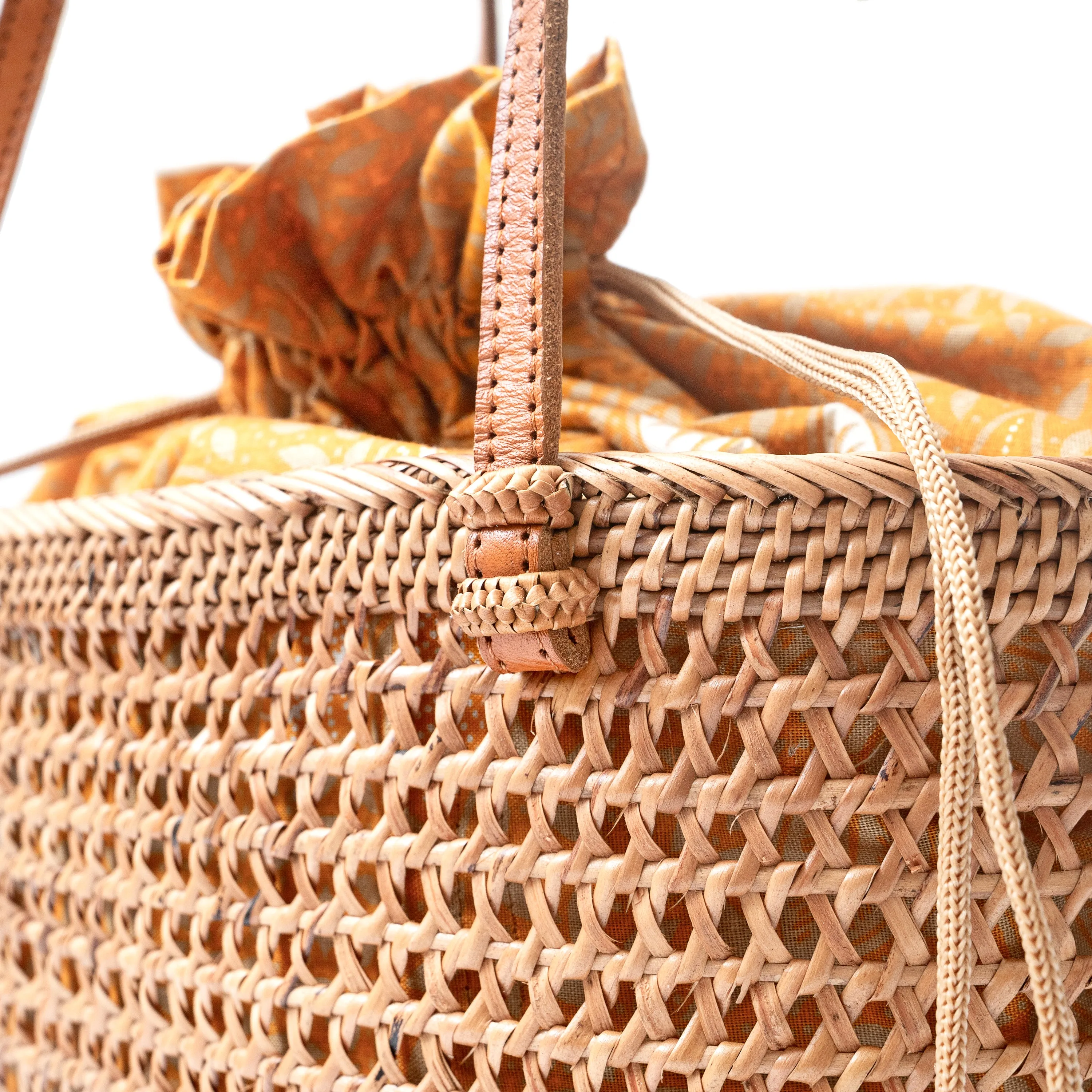 Rattan Mesh Tote Shopper