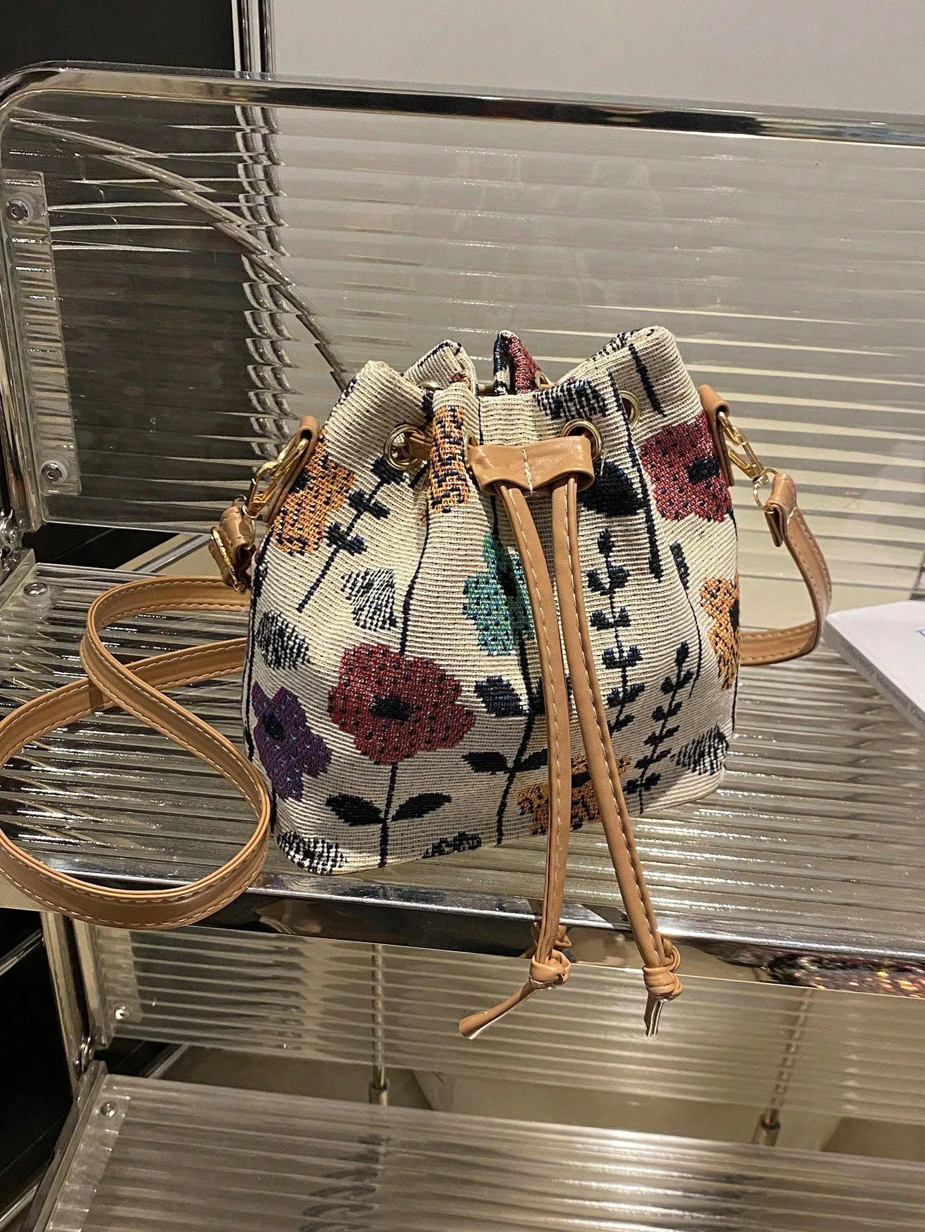 Retro Printing Calligraphy Bucket Bag