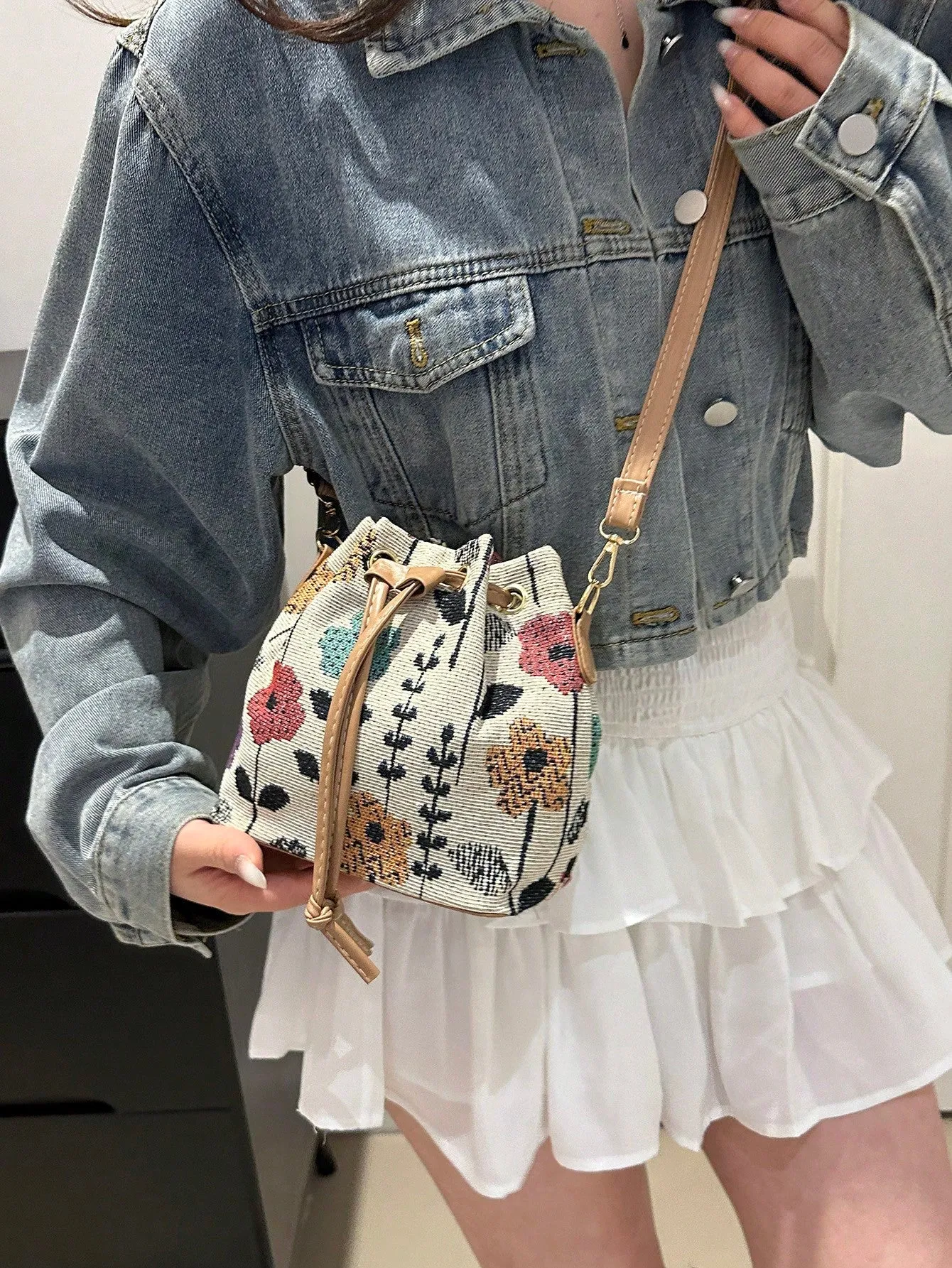 Retro Printing Calligraphy Bucket Bag