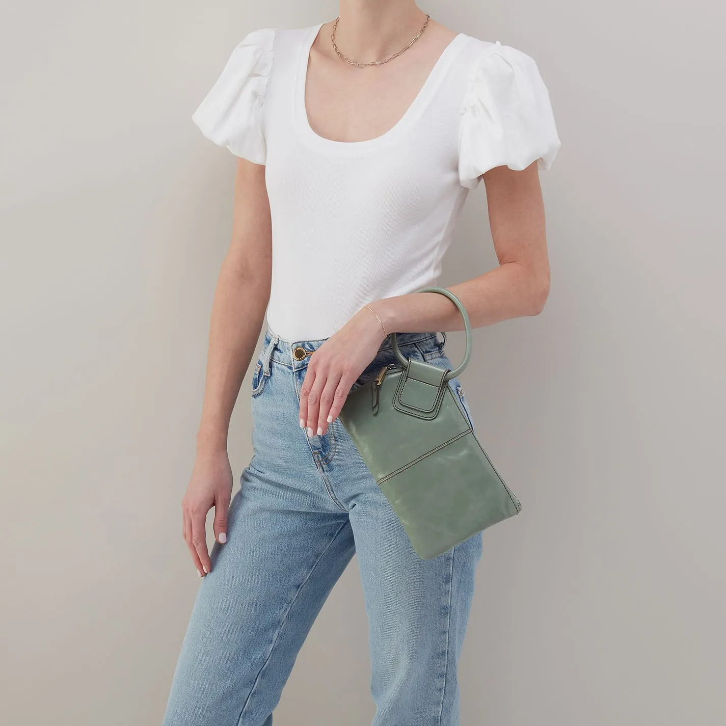 Sable Wristlet In Polished Leather - Jade