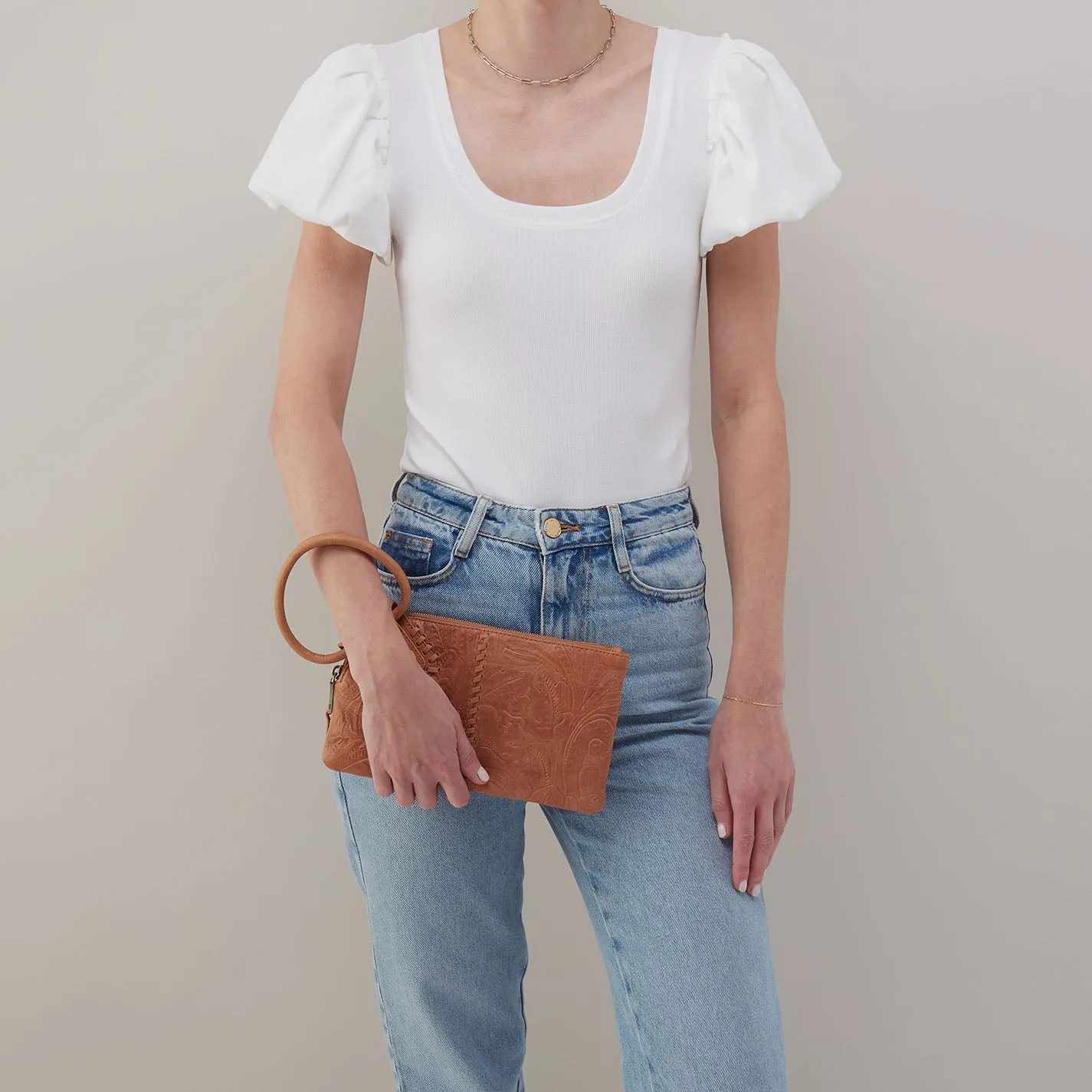 Sable Wristlet In Tooled Embossed Leather - Saddle Tooled Emboss
