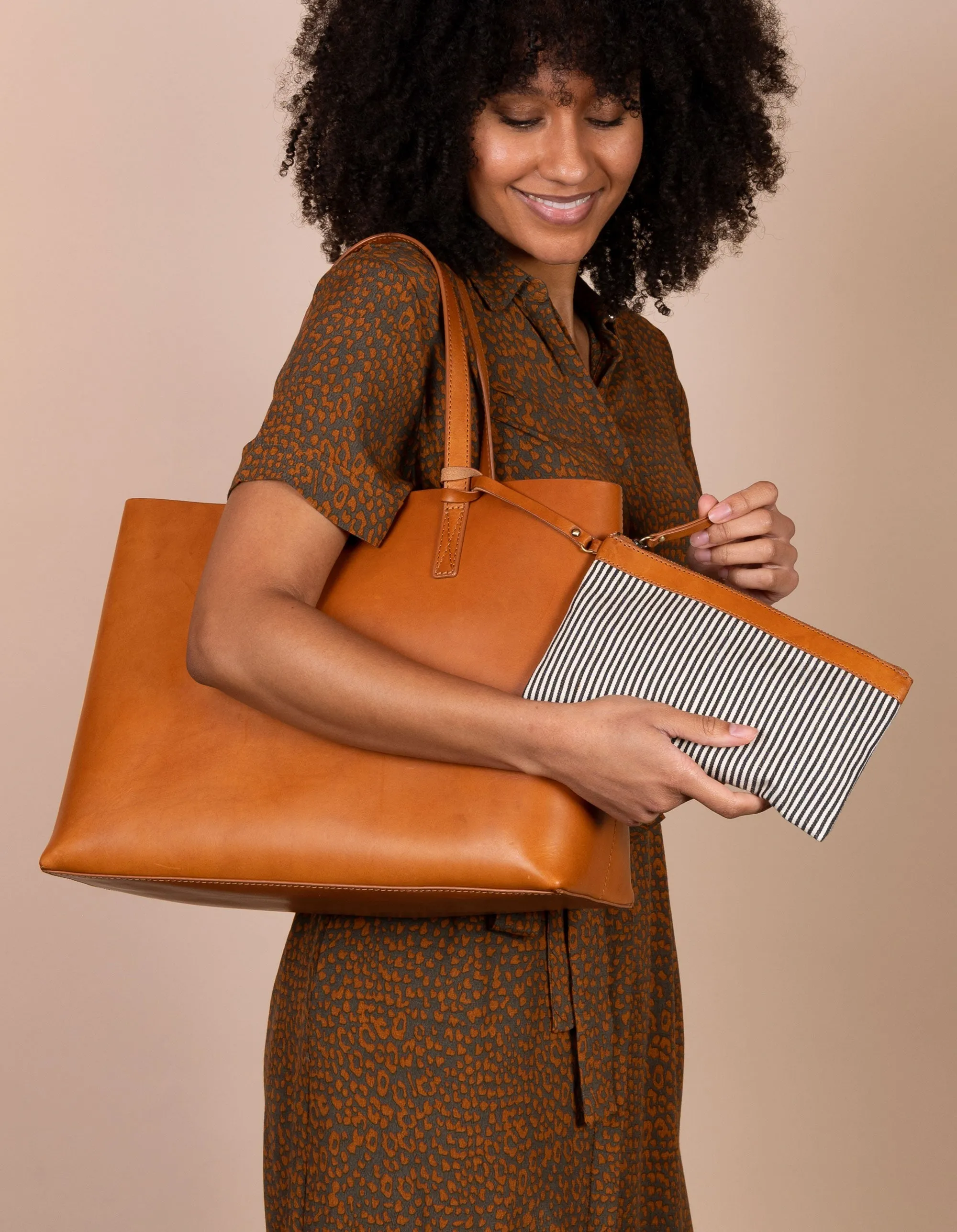 Sam Shopper | Classic Leather
