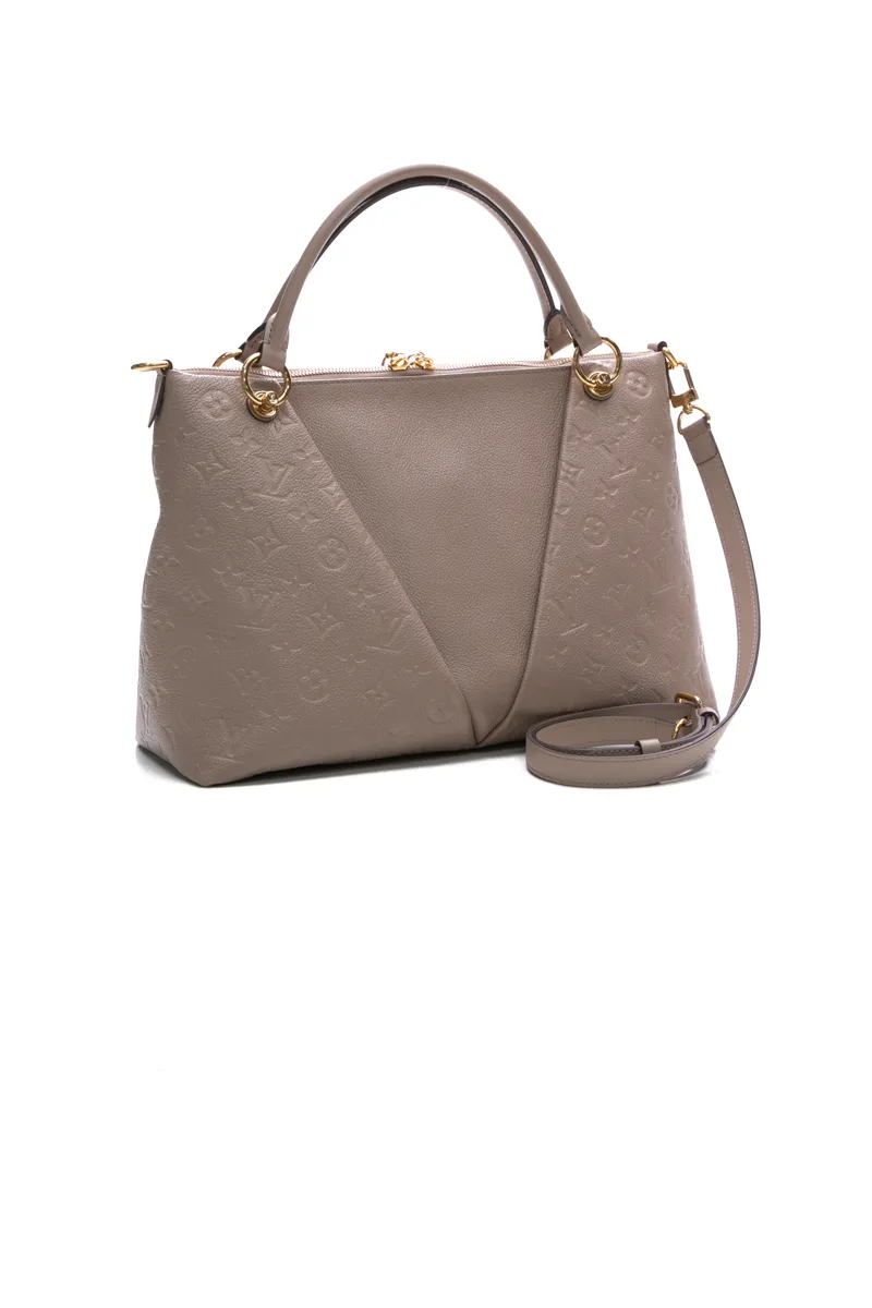 V MM Tote Bag