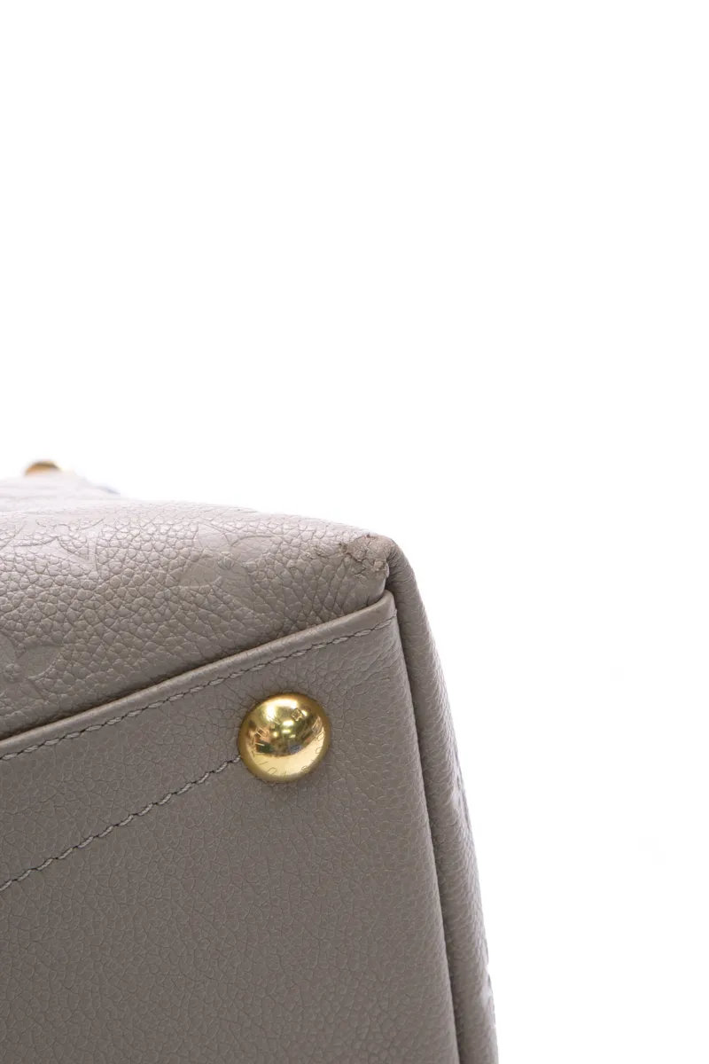 V MM Tote Bag