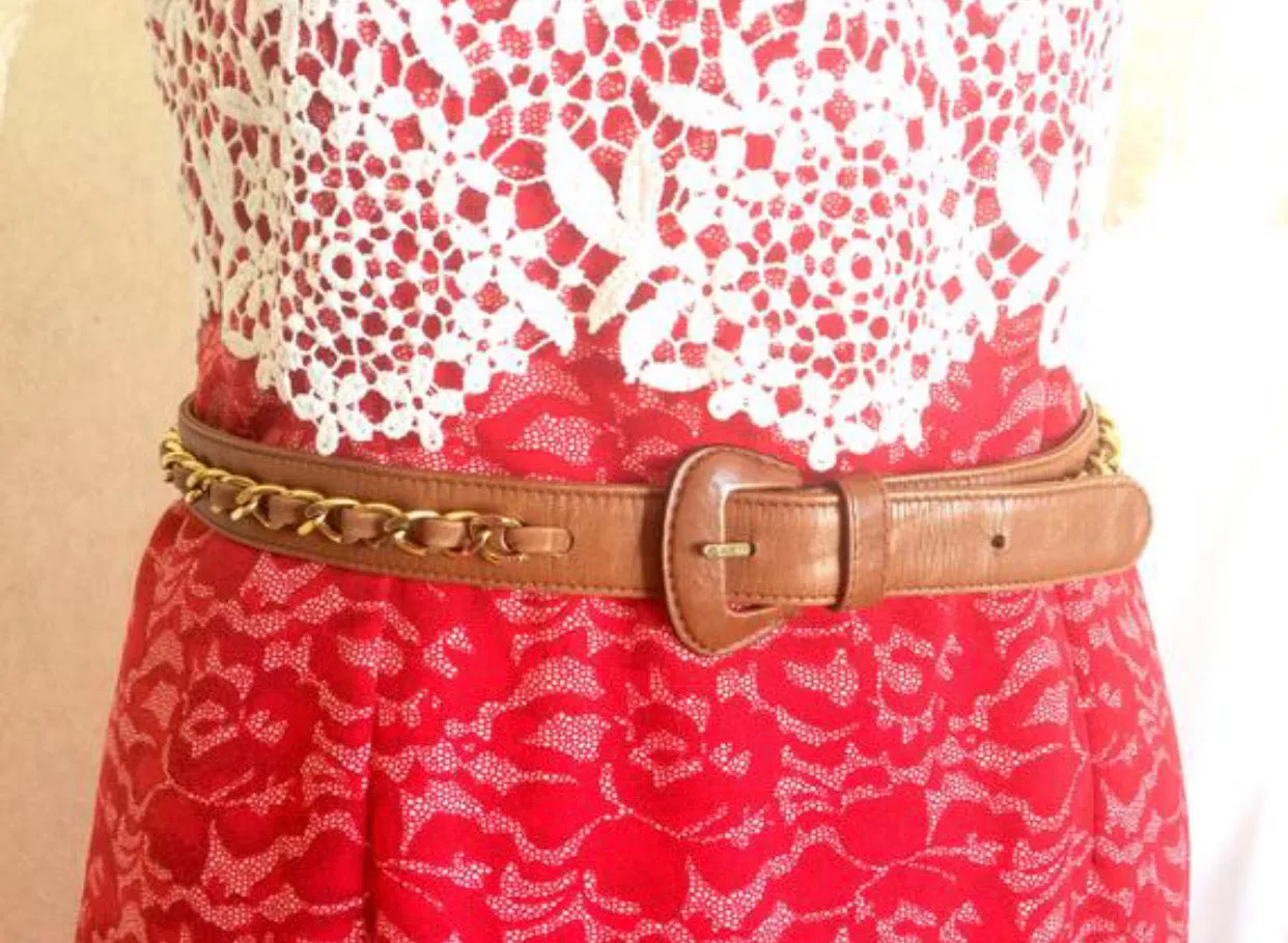 Vintage CHANEL brown leather belt with gold tone chains. Must-have belt from CHANEL. size 68.5~75, 27", 28", 29", 29.5”. 050320r4