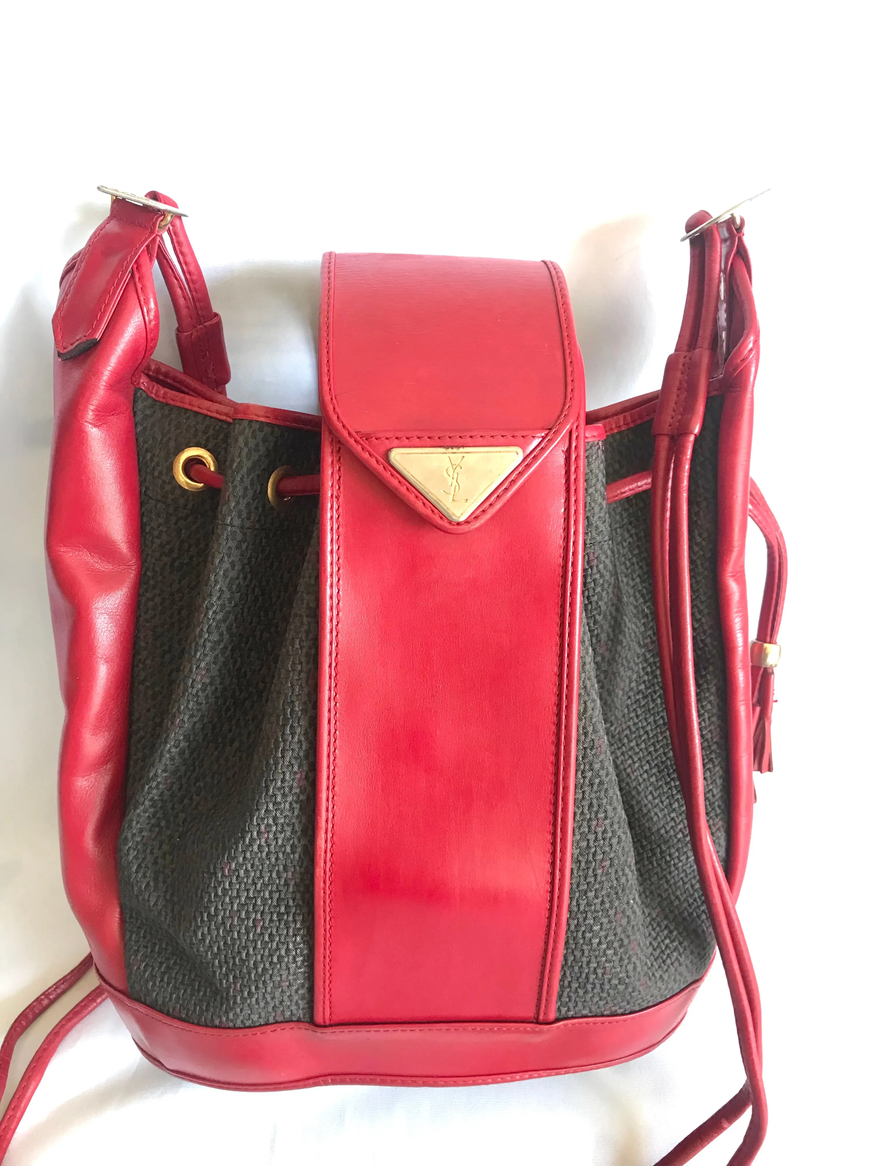 Vintage Yves Saint Laurent  red and grey hobo bucket shoulder bag with leather trimmings and golden logo plate. YSL classic purse. 050323re6